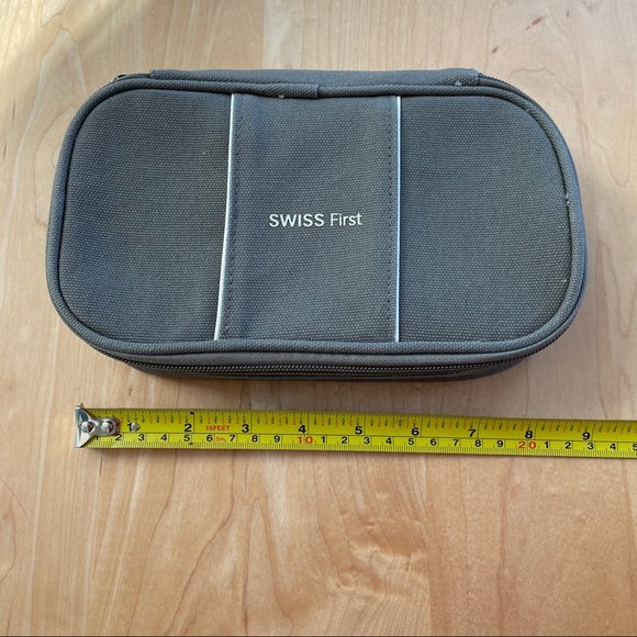 SWISS FIRST fabric zippered amenity bag (empty) - Picture 3 of 6